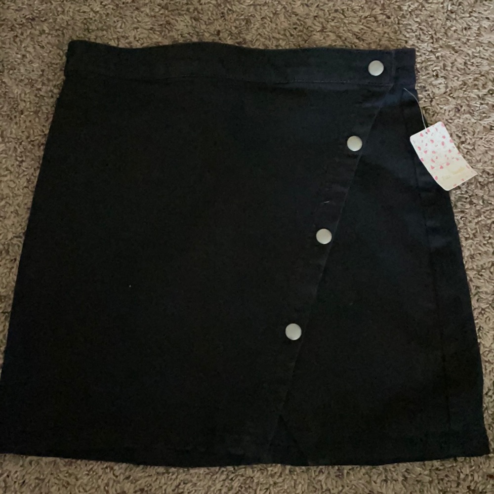 Free People, Black button skirt.